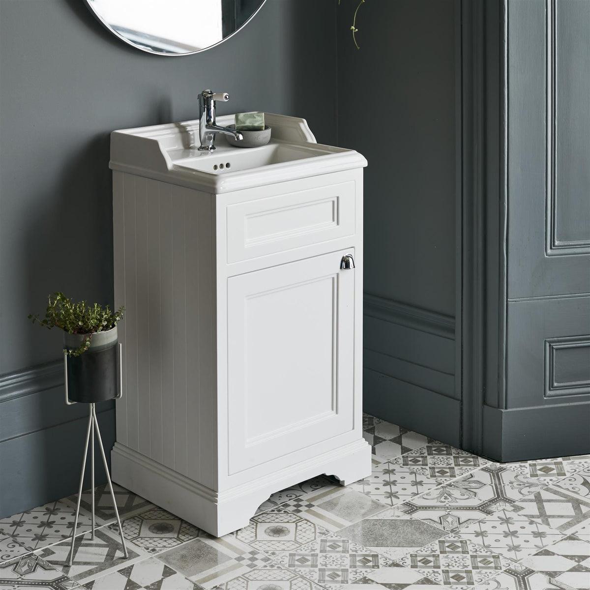 Burlington Edwardian Freestanding Square Cloakroom Vanity Unit with Basin