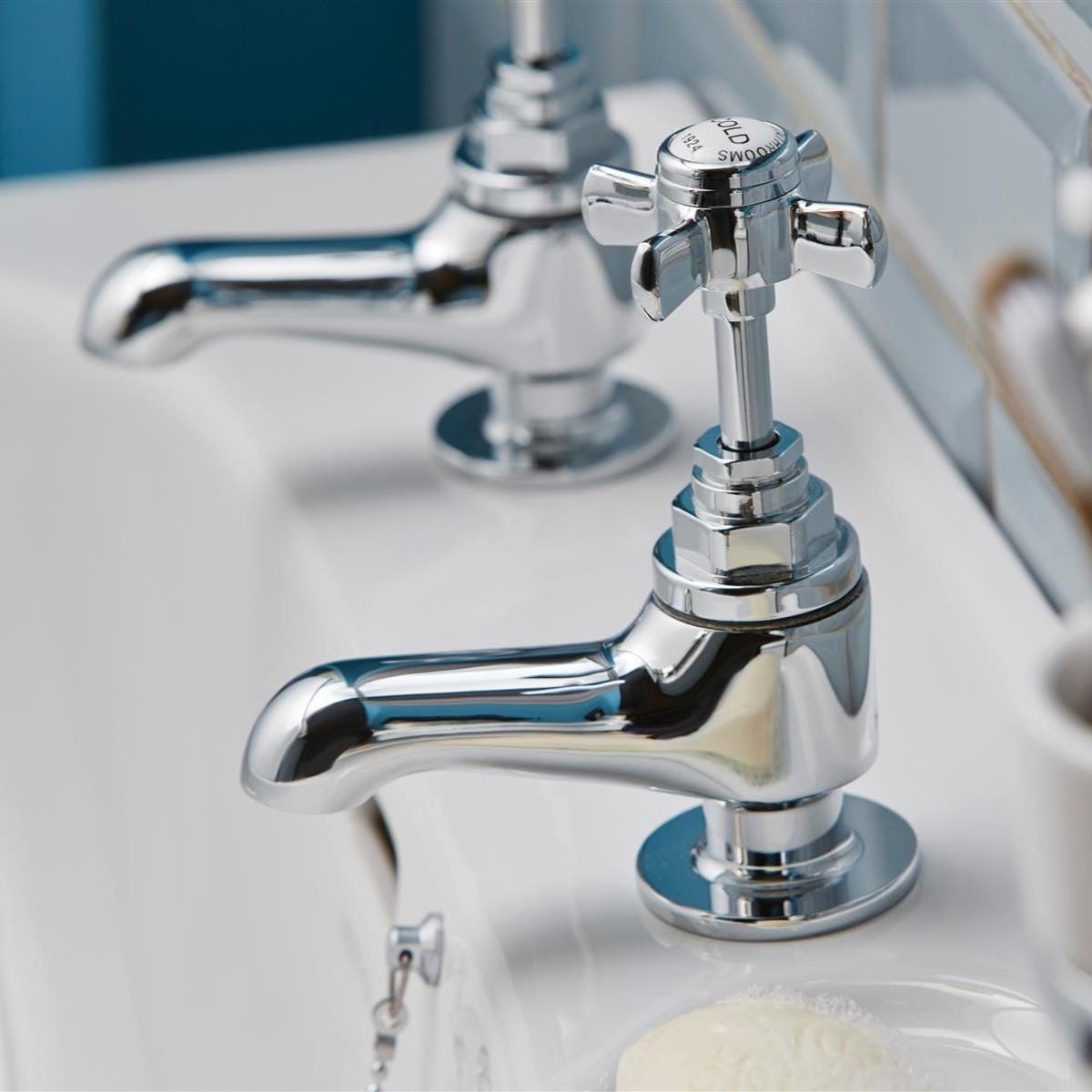 Heritage Pillar Basin Tap Heritage Dawlish Short Nose Basin Pillar Taps (Pair)