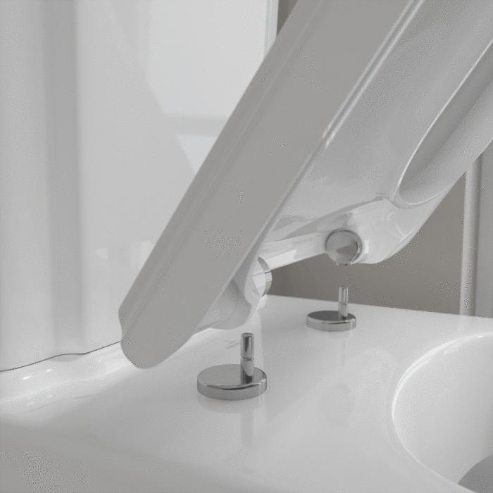 Villeroy & Boch Hommage Traditional Close Coupled Toilet with Seat