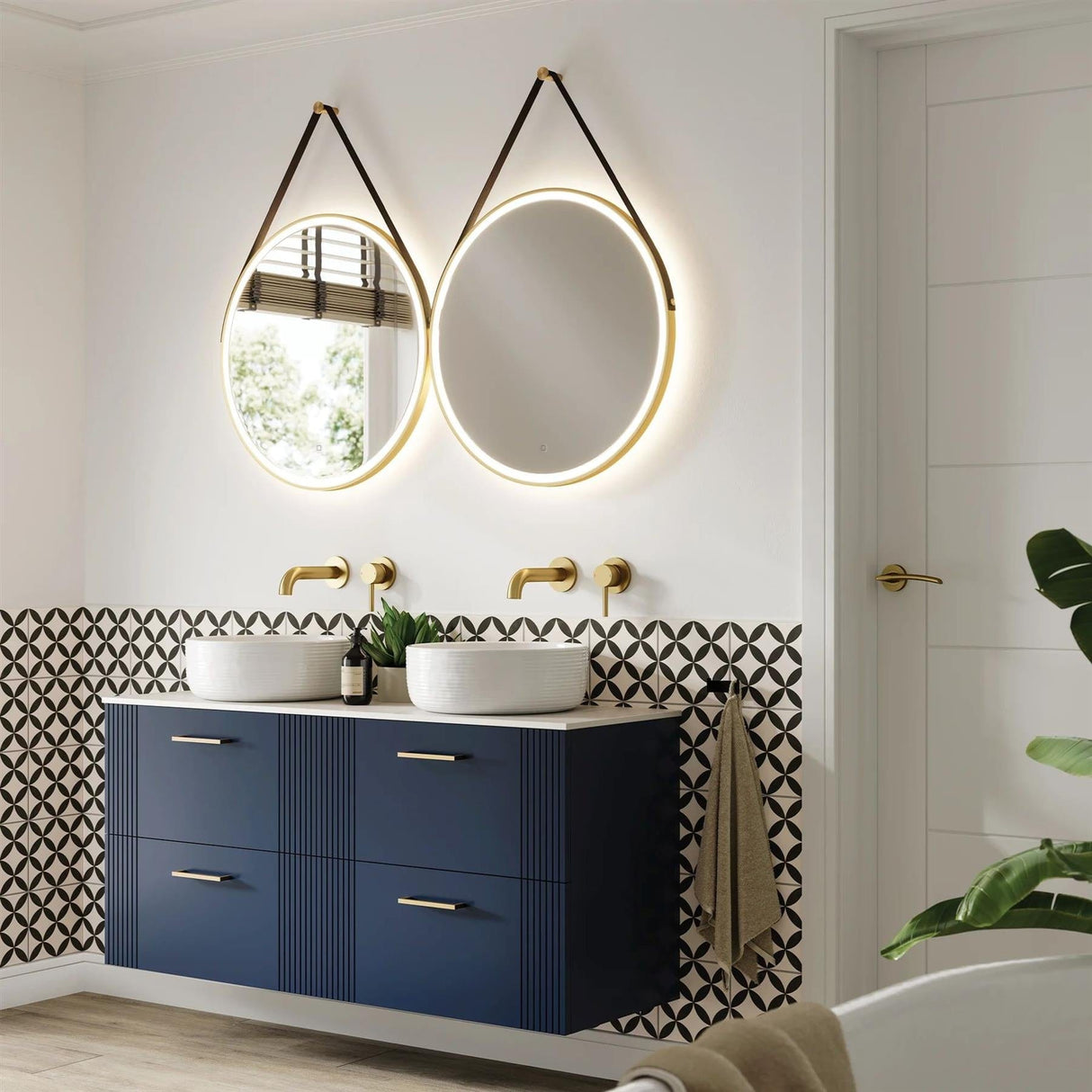 HiB Illuminated Mirror 800mm / Brushed Brass HiB Solstice Round LED Illuminated Mirror