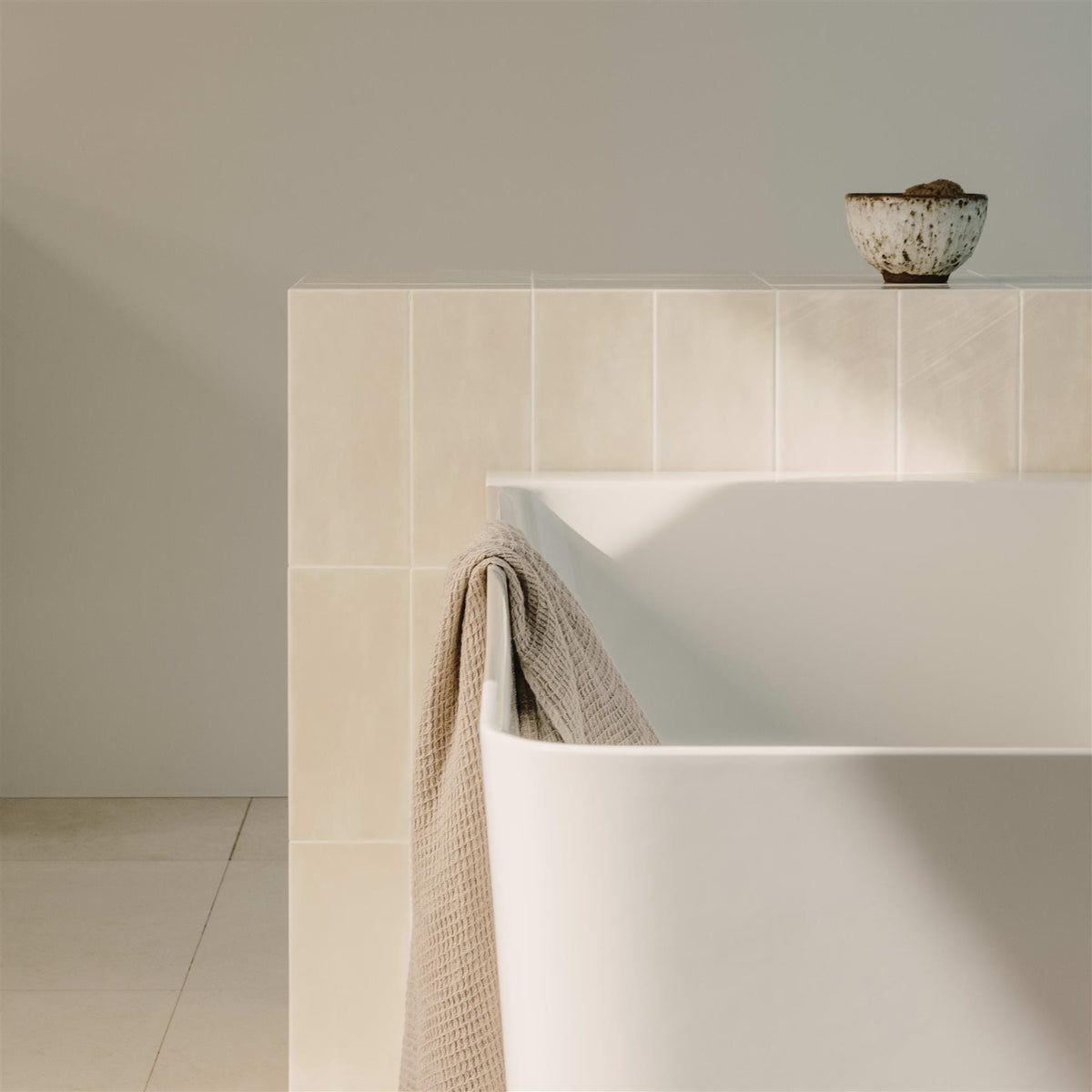Roca Corner Bath Roca Ona Asymmetric Corner Stonex® Bath