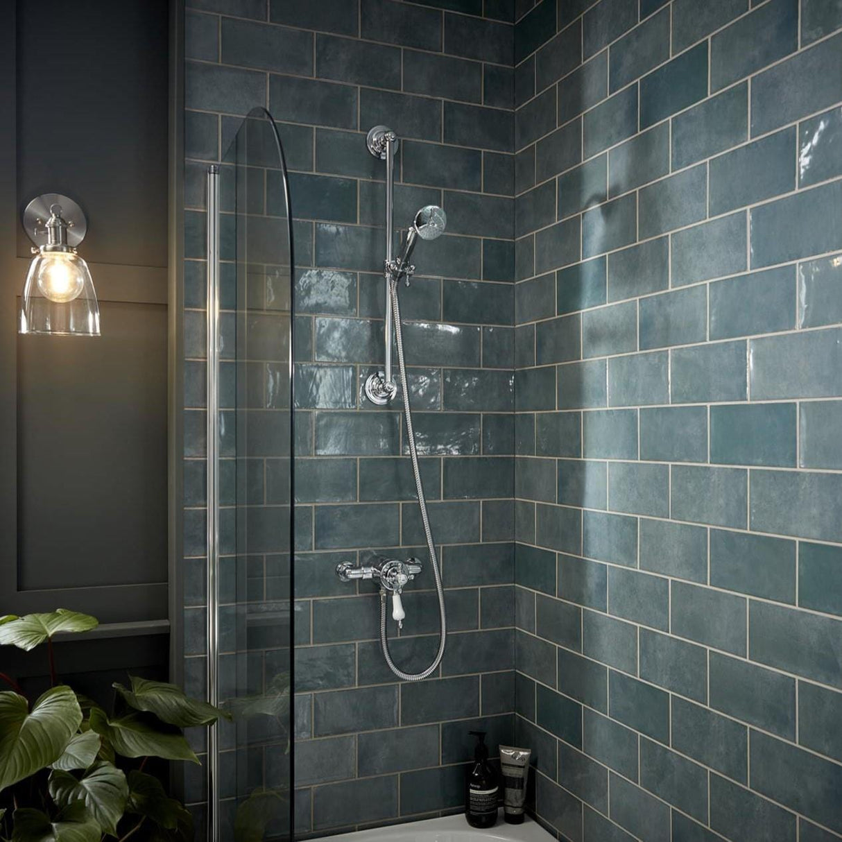 Heritage Exposed Shower Set Heritage Hartlebury Exposed Shower with Premium Flexible Kit