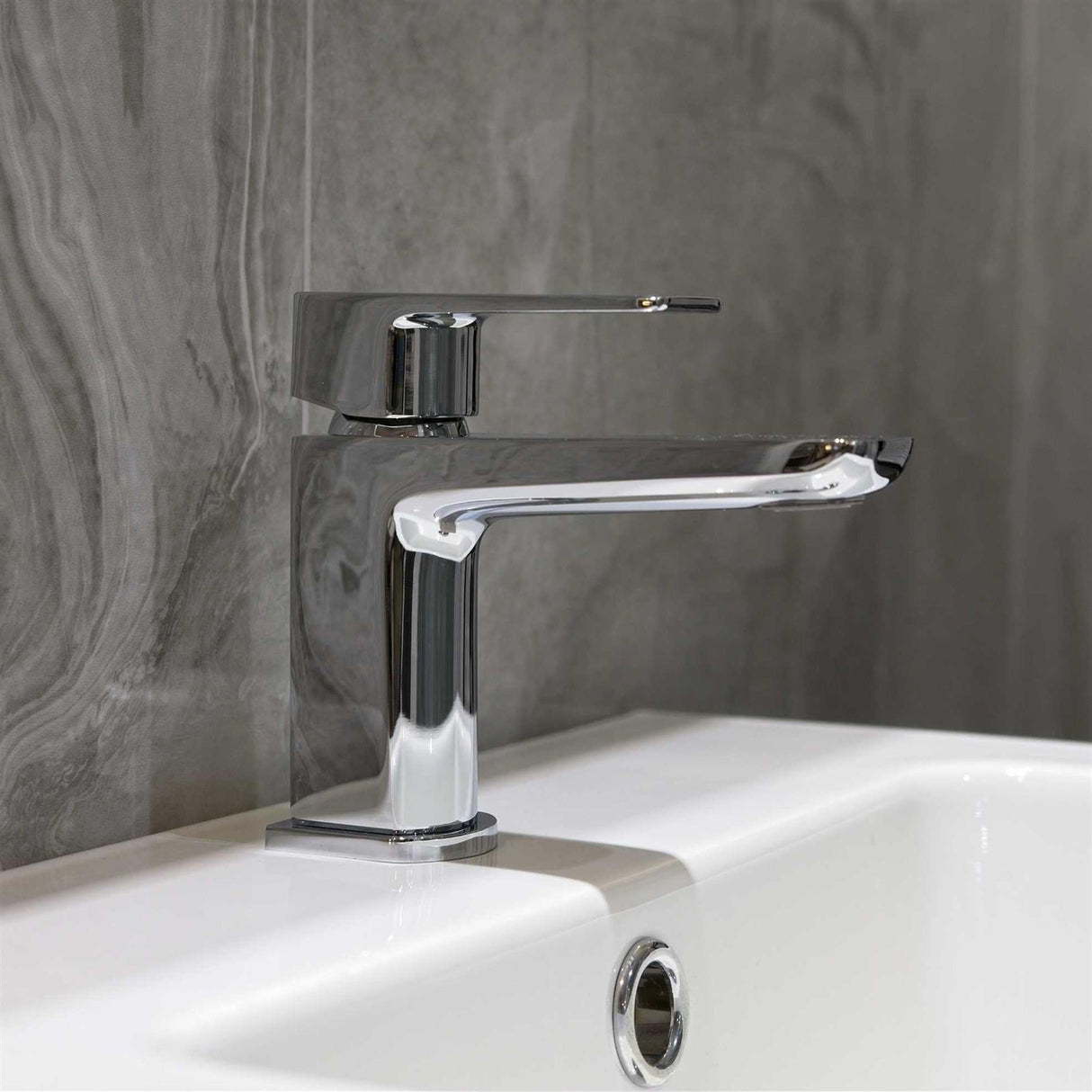 Aquarius Cloakroom Tap Aquarius Hydro Mini Mono Basin Mixer Tap with Waste