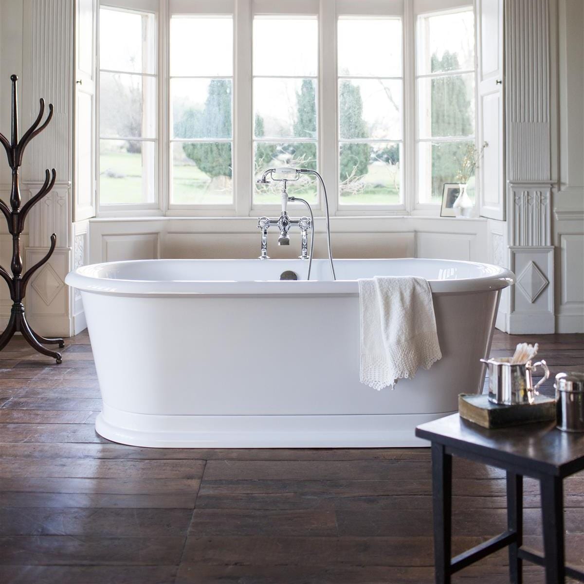 Burlington Modern Freestanding Bath Burlington London Round Freestanding Bath - 1800mm X 850mm - White