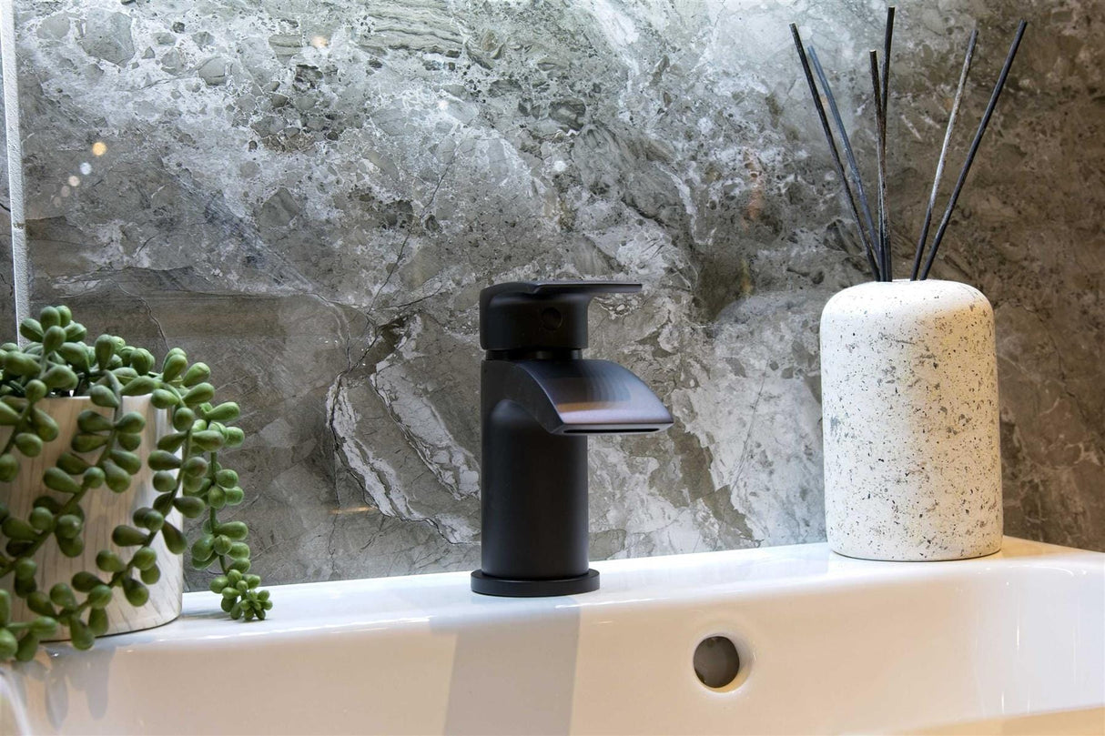 Aqaurius Mono Basin Tap Aquarius Arc Mini Mono Basin Mixer Tap with Waste