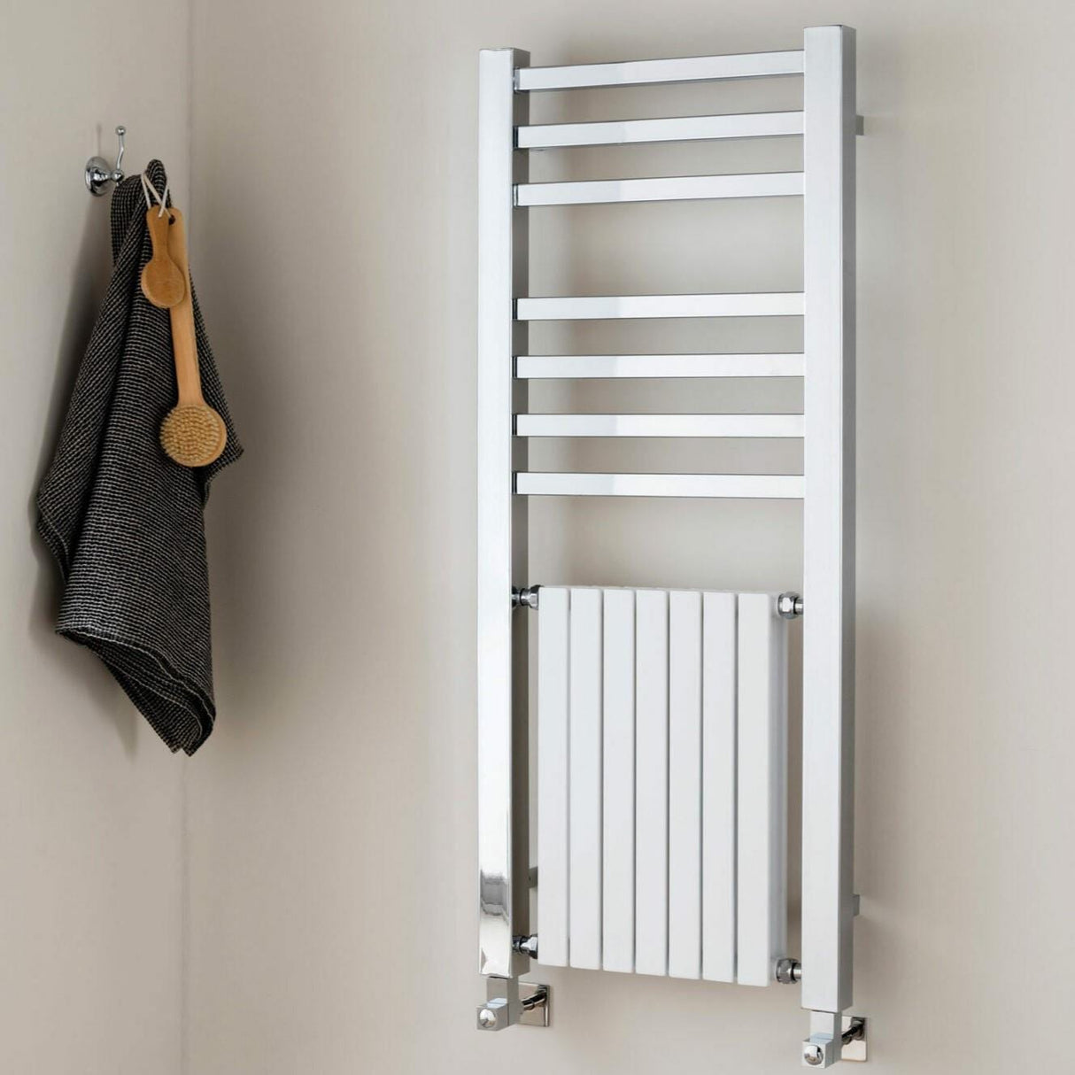 Vogue Designer Towel Radiator Vogue Quadrate Harmonique Straight Designer Towel Radiator in Chrome