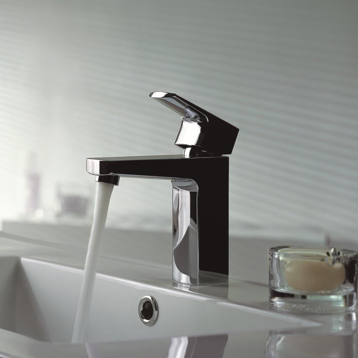 Flova Mono Basin Tap Flova Dekka Mono Basin Mixer Tap with Clicker Waste in Diamond Chrome