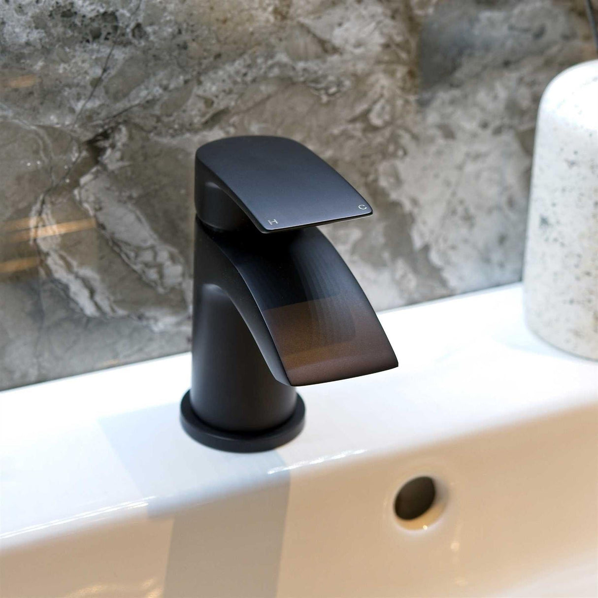 Aqaurius Mono Basin Tap Aquarius Arc Mini Mono Basin Mixer Tap with Waste