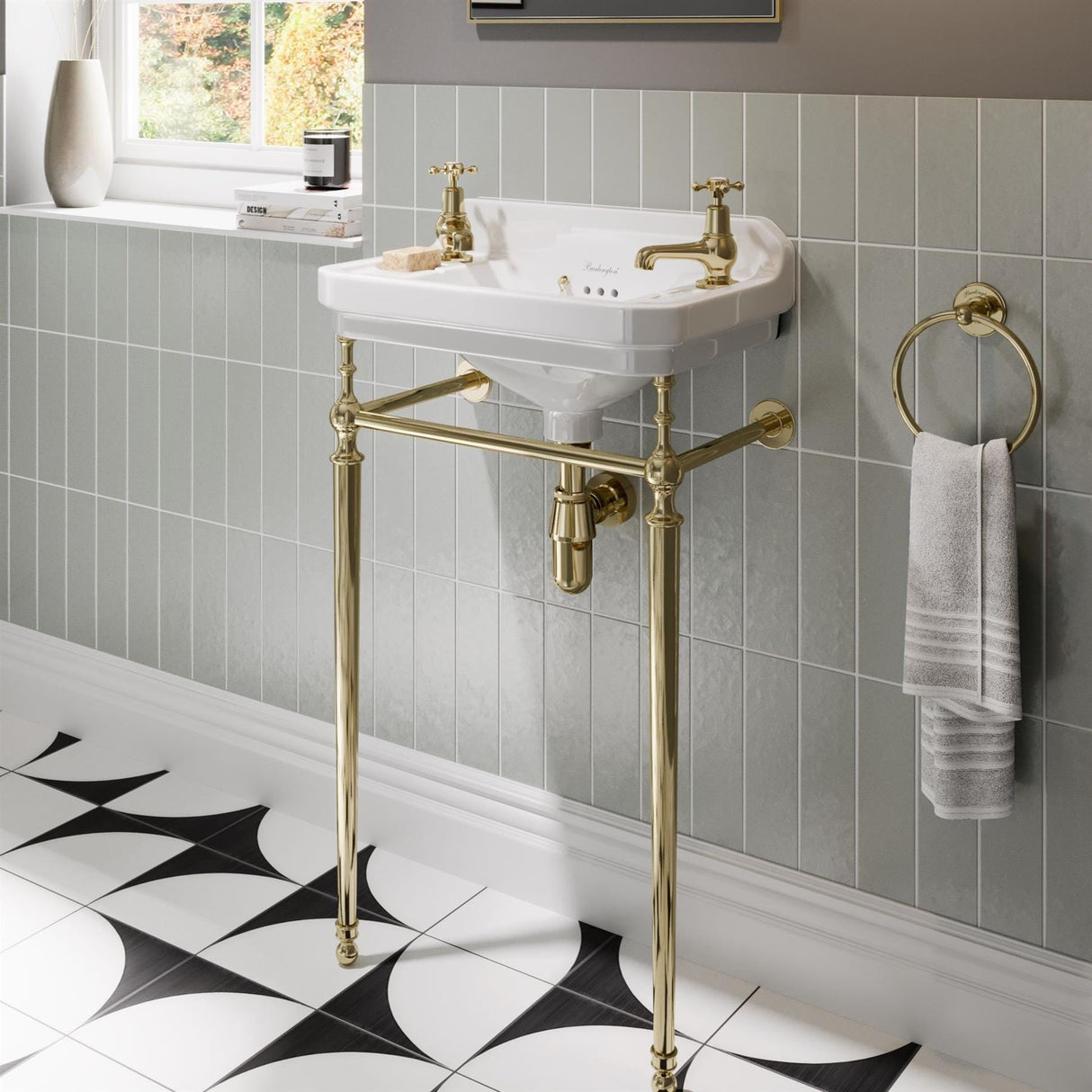 Britton Bottle Trap Burlington Traditional Round Bottle Trap