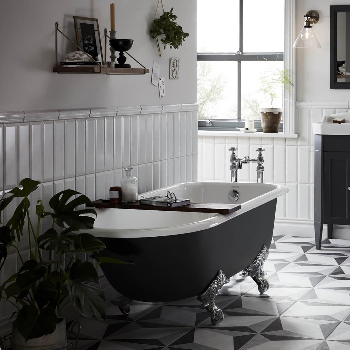 Heritage Roll Top and Slipper Freestanding Bath Heritage Essex Freestanding Cast Iron Bath with Feet