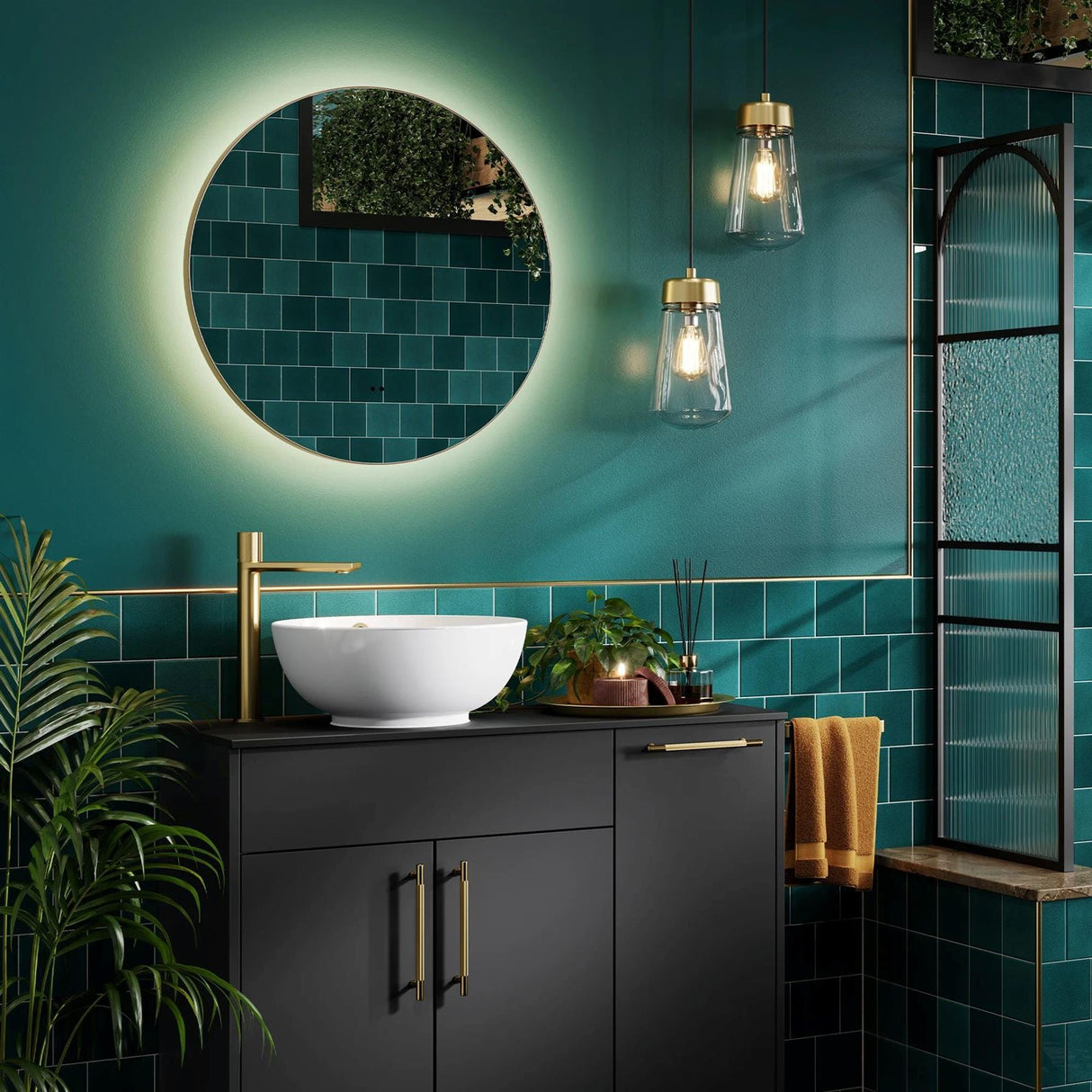 hib. Illuminated Mirror 600mm / Brushed Brass hib. Arcane Round LED Illuminated Mirror