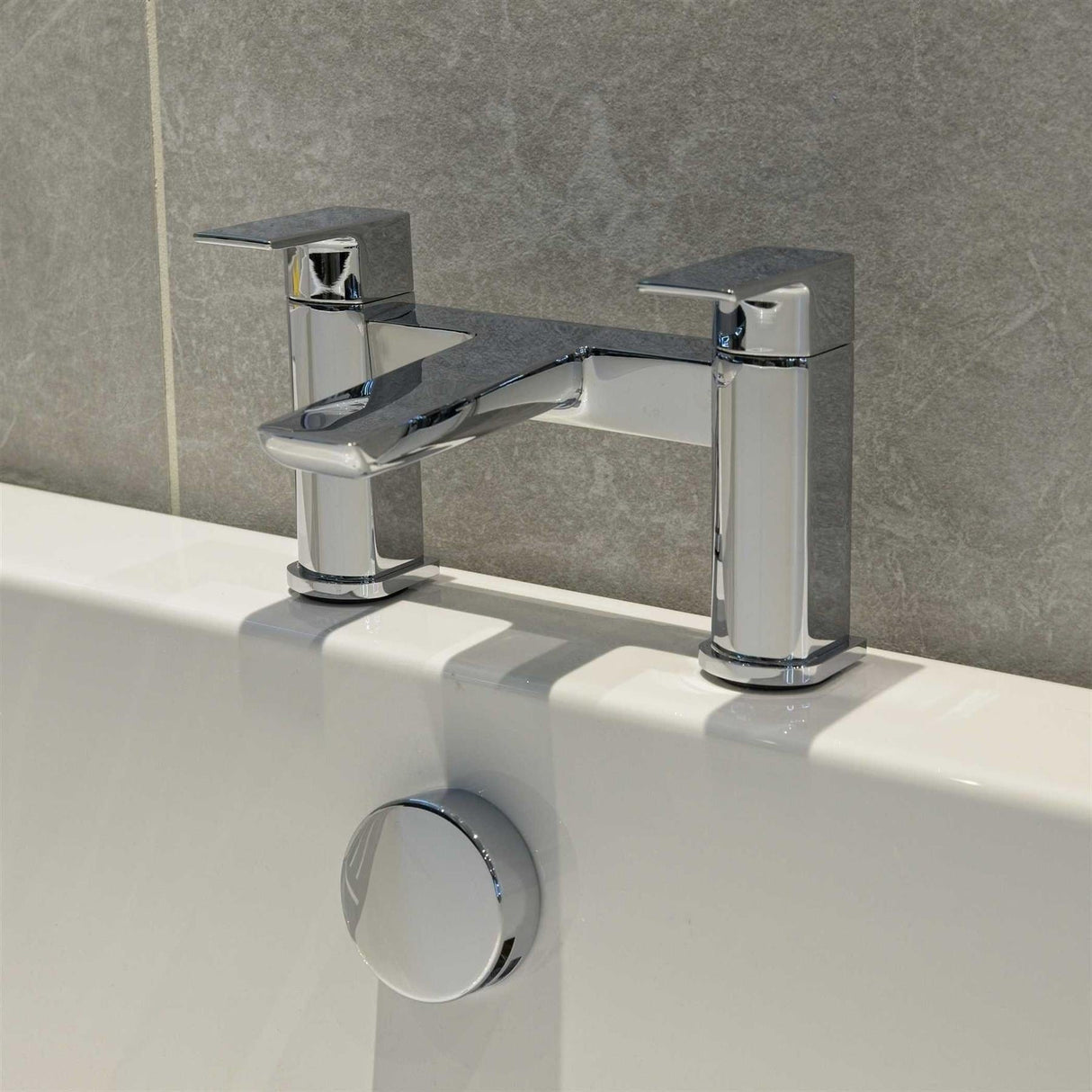 Aquarius Bath Mixer Chrome Aquarius Arc Bath Filler Mixer Tap