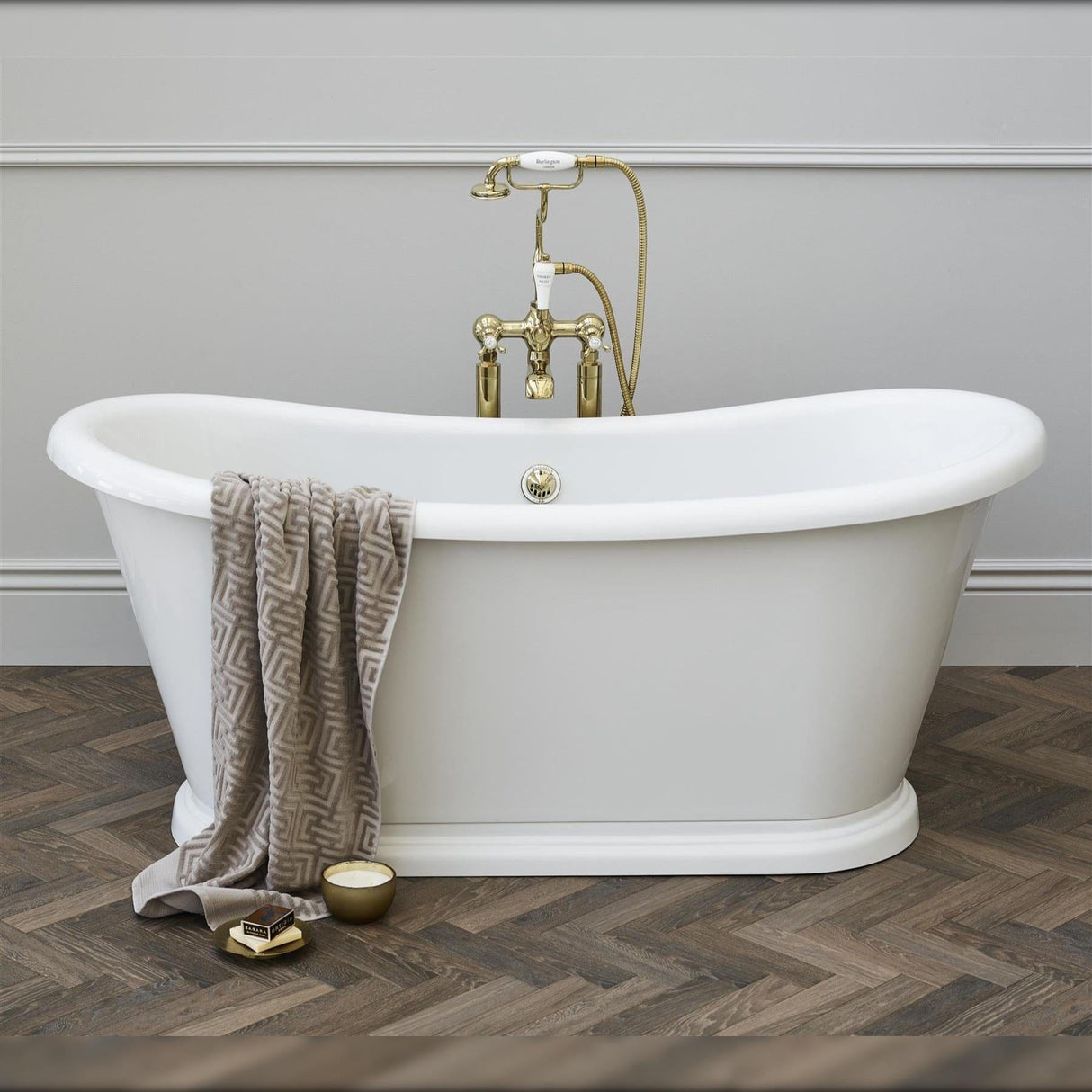 Burlington Roll Top and Slipper Freestanding Bath Burlington Admiral Oval Freestanding Bath in Gloss White