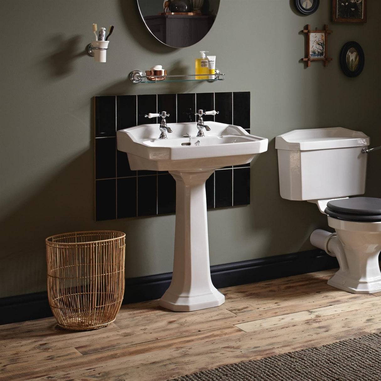 Heritage Pedestal Basin Heritage Granley Standard Basin with Pedestal
