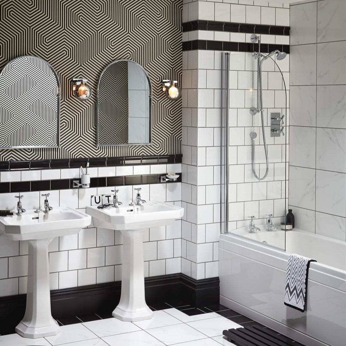 Heritage Bath Screen Heritage Sherbourne Curved Bath Screen - 1400 x 780mm