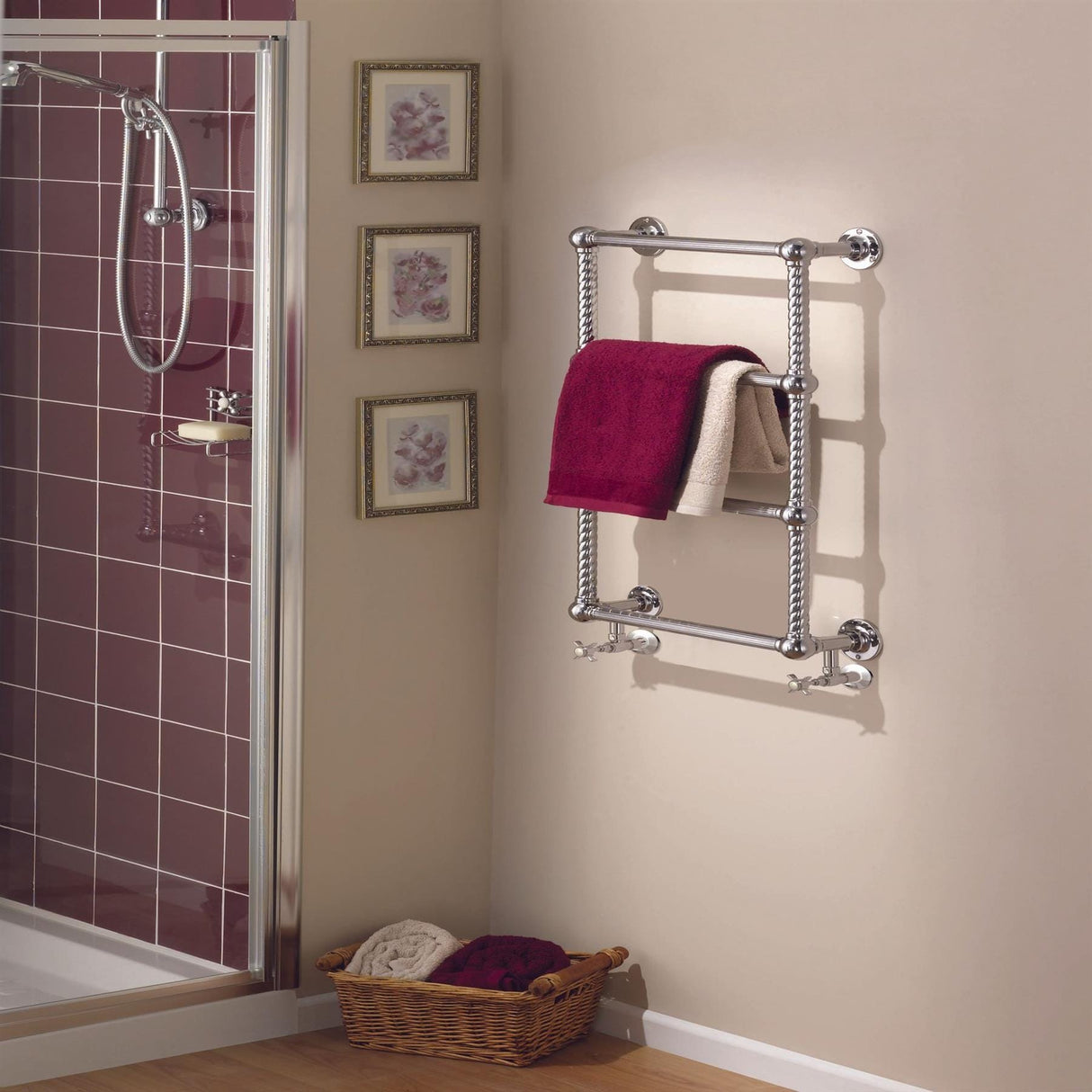 Vogue Traditional Towel Rail Vogue Colonnade Straight Traditional Towel Radiator in Chrome