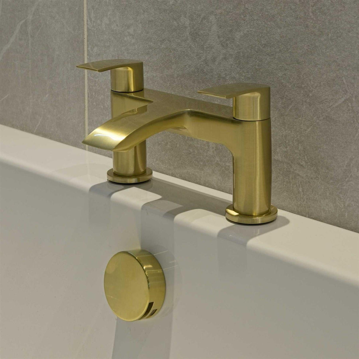 Aquarius Bath Mixer Aquarius Arc Bath Filler Mixer Tap