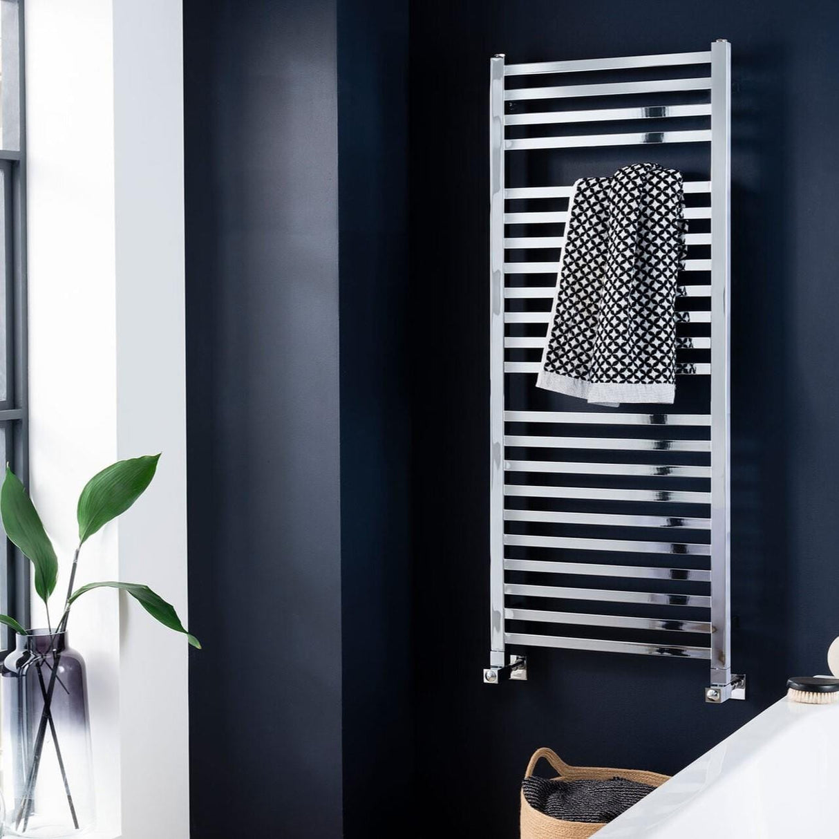 Vogue Designer Towel Radiator Vogue Squire Straight Designer Towel Rail in Chrome