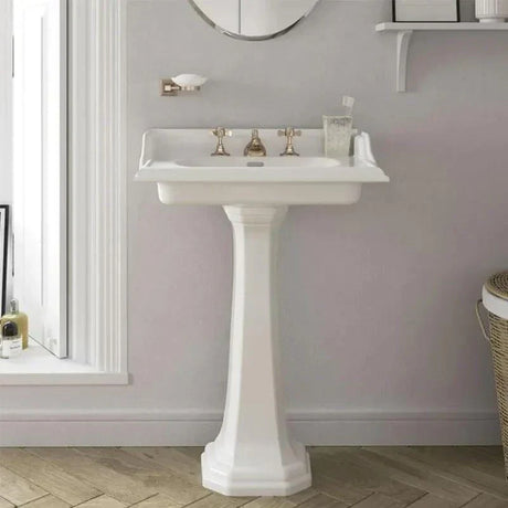 Heritage Dorchester Square Basin with Pedestal