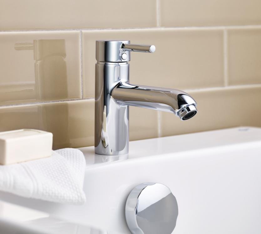 Ideal Standard Bath Mixer Ideal Standard Ceraline Single Lever One Hole Bath Filler Tap in Chrome