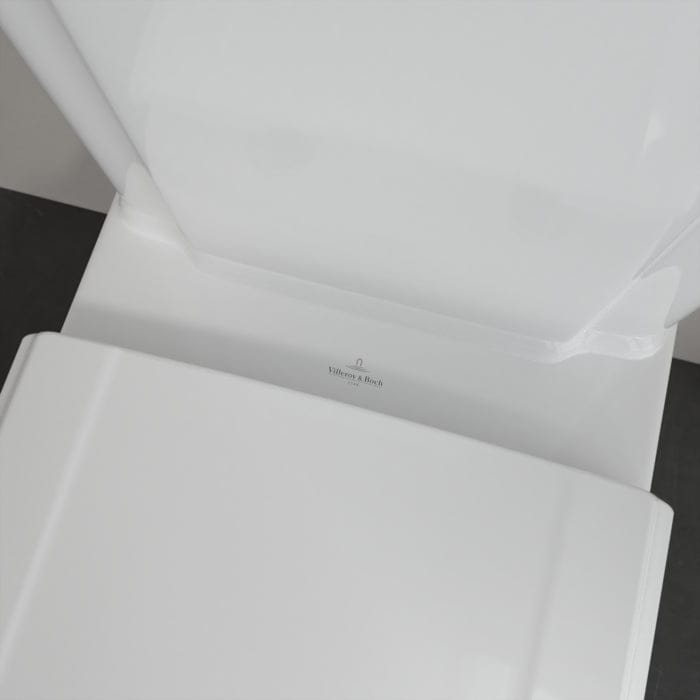 Villeroy & Boch Close Coupled Toilet Villeroy & Boch Hommage Traditional Close Coupled Toilet with Seat