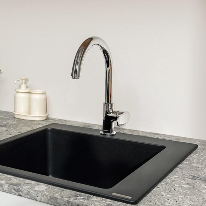 Hansgrohe Kitchen Tap Hansgrohe Vernis Blend M35 Single Lever Kitchen Mixer Tap 210 with Swivel Spout in Chrome