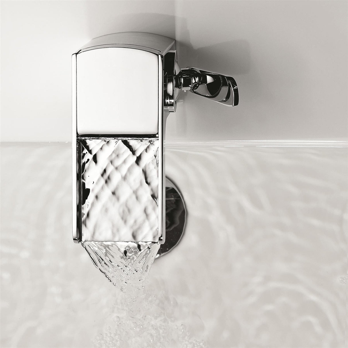 Flova Mono Basin Tap Flova Cascade Mini Basin Mixer Tap with Clicker Waste in Diamond Chrome