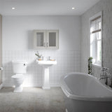 Aquarius Bathrooms Close Coupled Toilet Aquarius Ashford Traditional Close Coupled Toilet with Lever Flush and Seat