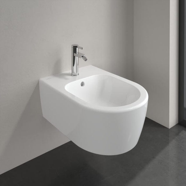 Villeroy & Boch Bidet Villeroy & Boch Avento Wall Hung Bidet in White Alpin